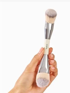 Ciele Dual-Ended Cream Makeup Brush for Foundation & Powder